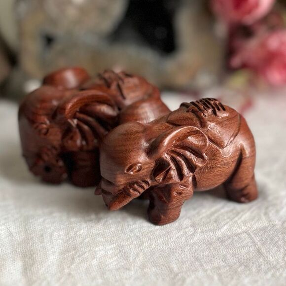 Set of 2 Small Protective Carved Wooden Elephants Long Life and Abundance - Picture 3 of 10